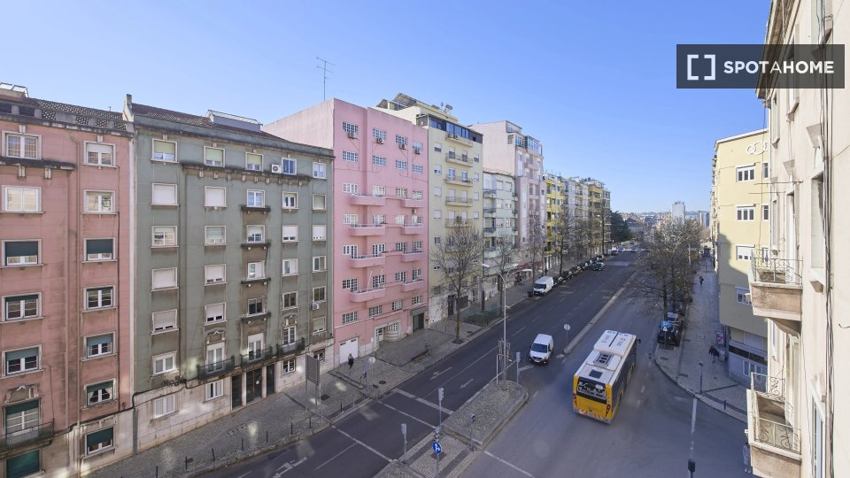 Double room Lisbon, 6 beds — photo 12