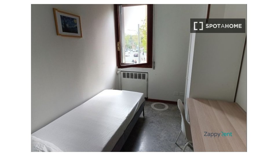 Double room Bologna, 9 beds, 150m² — photo 1