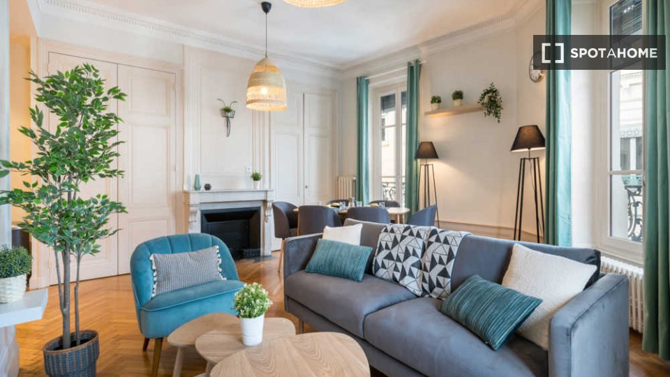 Double room Lyon, 5 beds, 150m² — photo 3