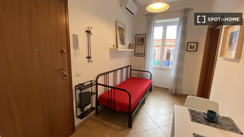 Apartment mono Rome, 35m² — photo 1