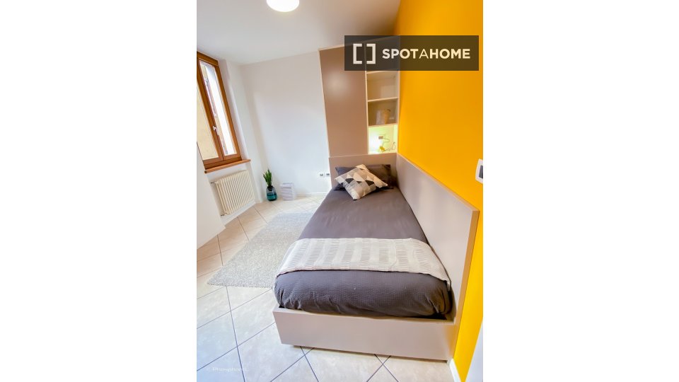 Double room Trento, 2 beds — photo 12