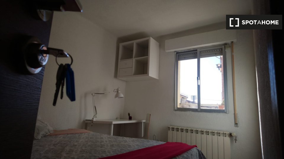 Double room Madrid, 4 beds — photo 13