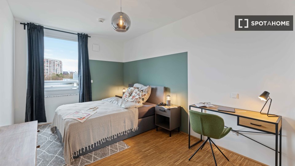 Double room Munich, 4 beds, 97m² — photo 14