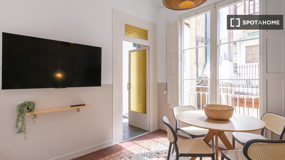 Double room Barcelona, 4 beds, 90m² — photo 10