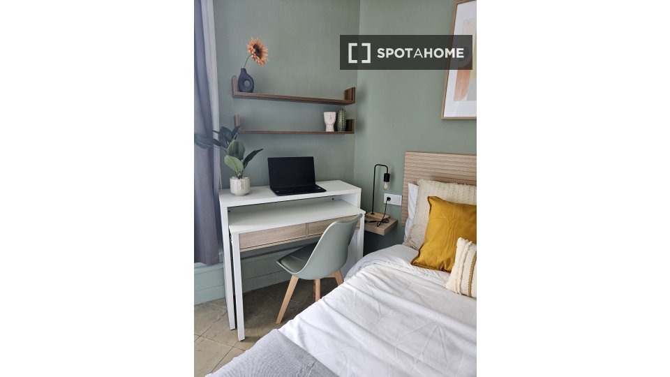 Double room Barcelona, 10 beds, 220m² — photo 6