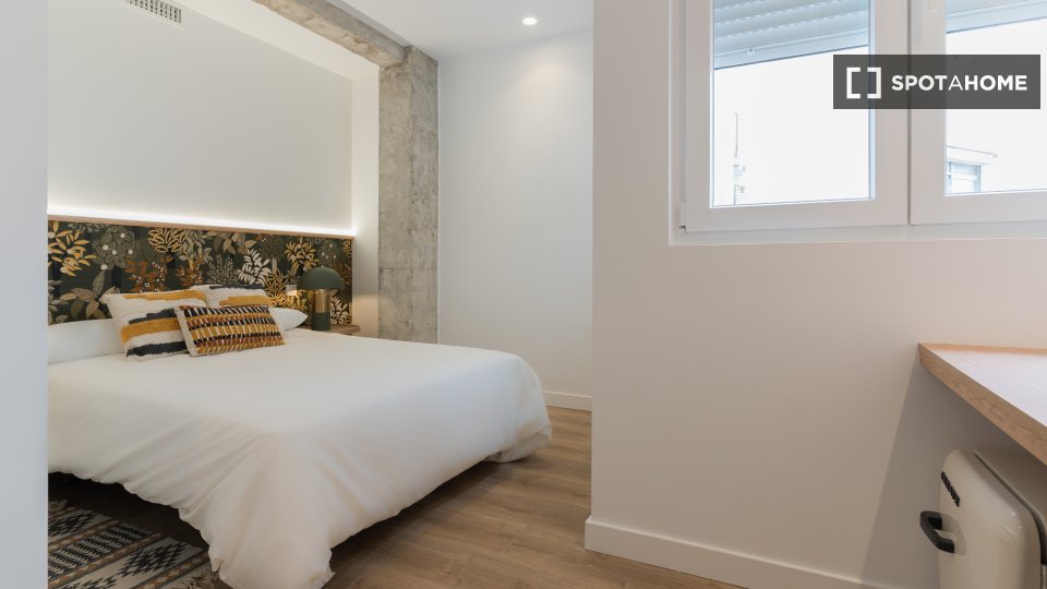 Double room Madrid, 6 beds, 120m² — photo 12