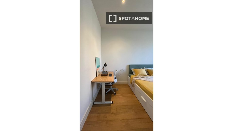 Double room Barcelona, 2 beds, 120m² — photo 11