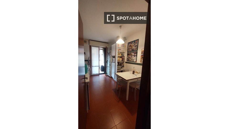 Double room Milan, 2 beds — photo 10