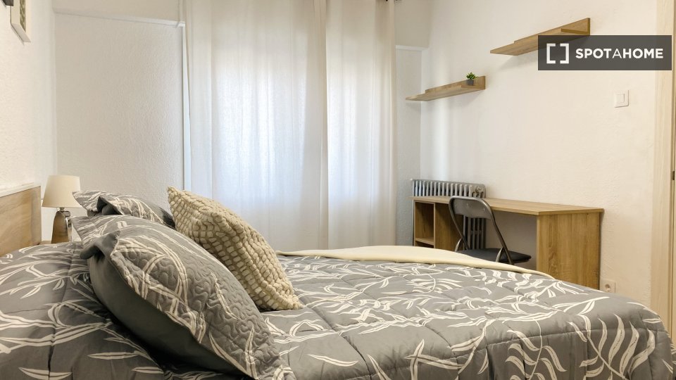Double room Zaragoza, 4 beds — photo 1