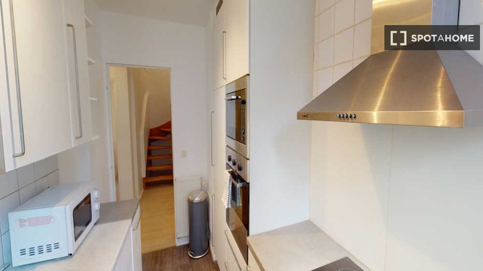 Double room Paris, 7 beds, 140m² — photo 15