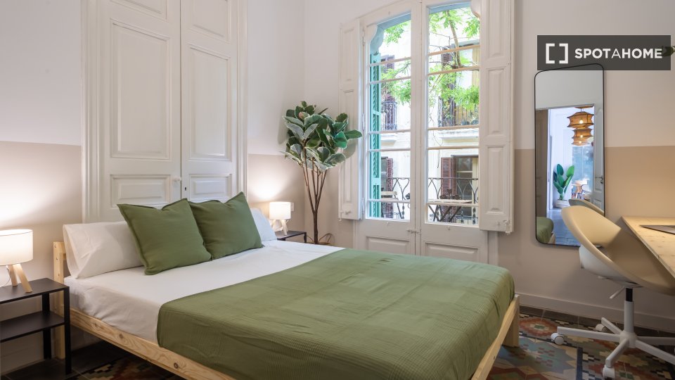 Double room Barcelona, 4 beds, 90m² — photo 8