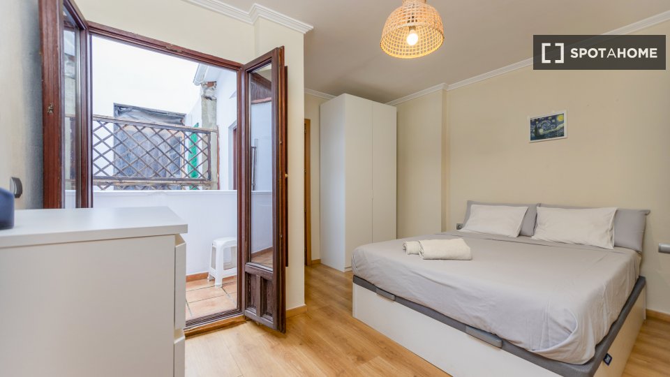 Apartment Valencia, 2 beds, 75m² — photo 27