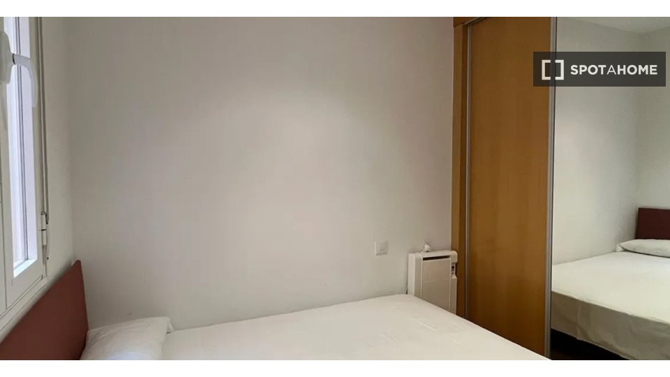 Double room Madrid, 12 beds — photo 28