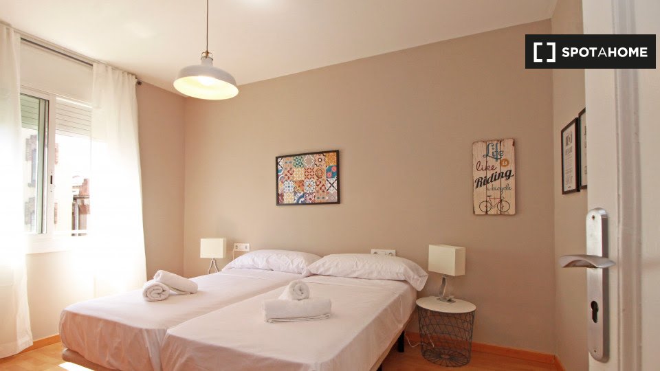 Apartment Barcelona, 4 beds, 140m² — photo 8