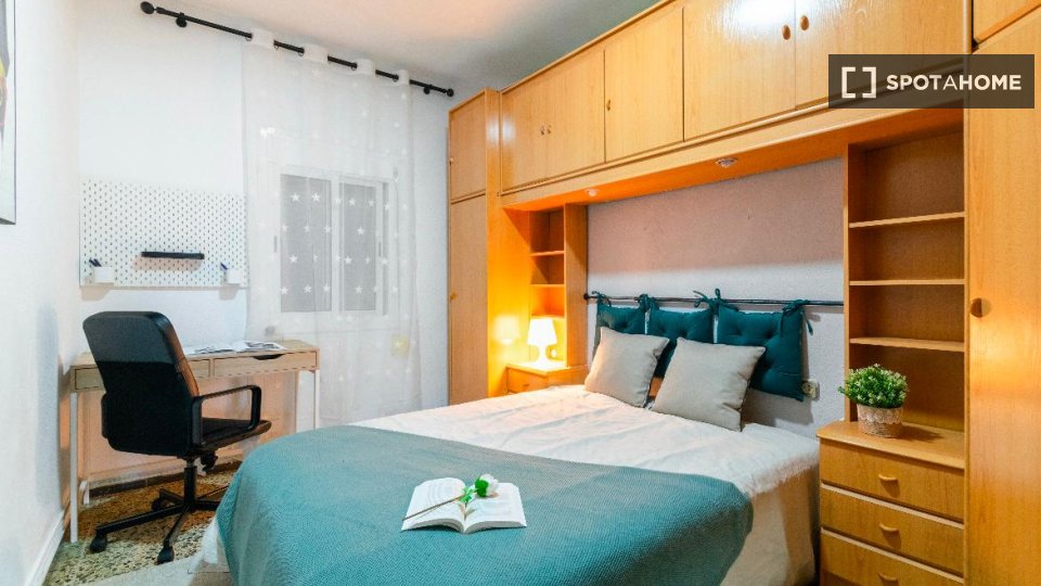 Double room Barcelona, 5 beds, 100m² — photo 22
