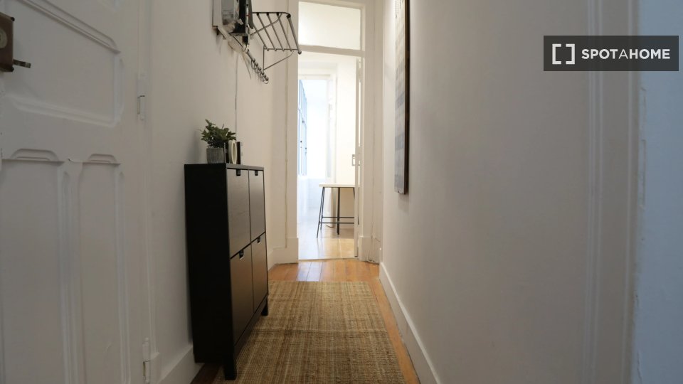 Double room Lisbon, 4 beds — photo 6