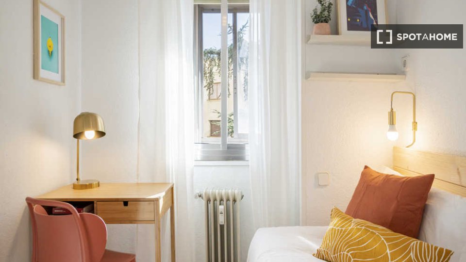 Double room Madrid, 16 beds — photo 53