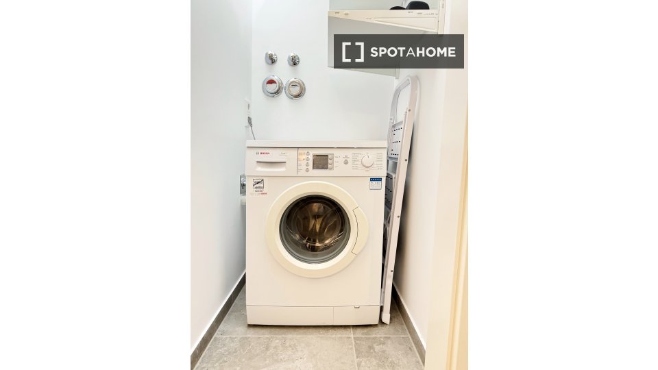Double room Berlin, 4 beds, 110m² — photo 10