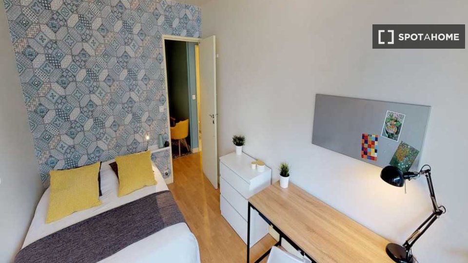 Double room Paris, 3 beds, 70m² — photo 2