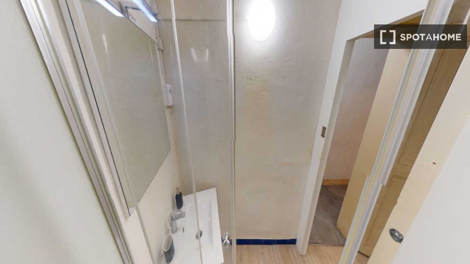 Double room Montpellier, 6 beds, 200m² — photo 16