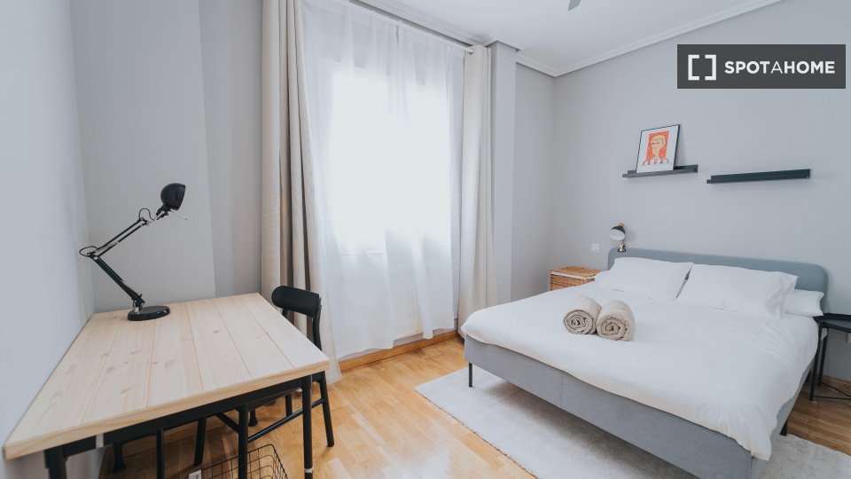 Double room Madrid, 4 beds — photo 14