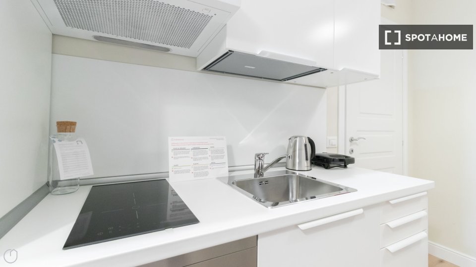 Apartment Milan, 1 bed, 37m² — photo 13