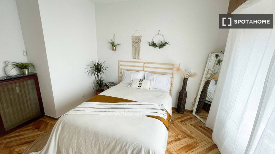 Double room Madrid, 7 beds — photo 11