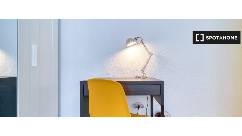 Double room Madrid, 4 beds, 50m² — photo 1