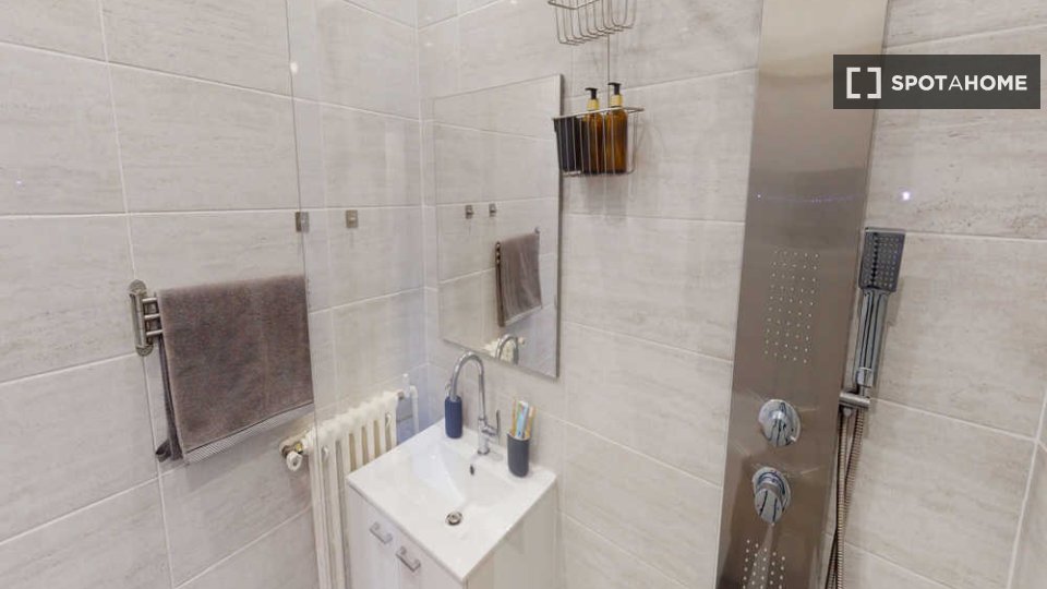 Double room Paris, 4 beds, 90m² — photo 18