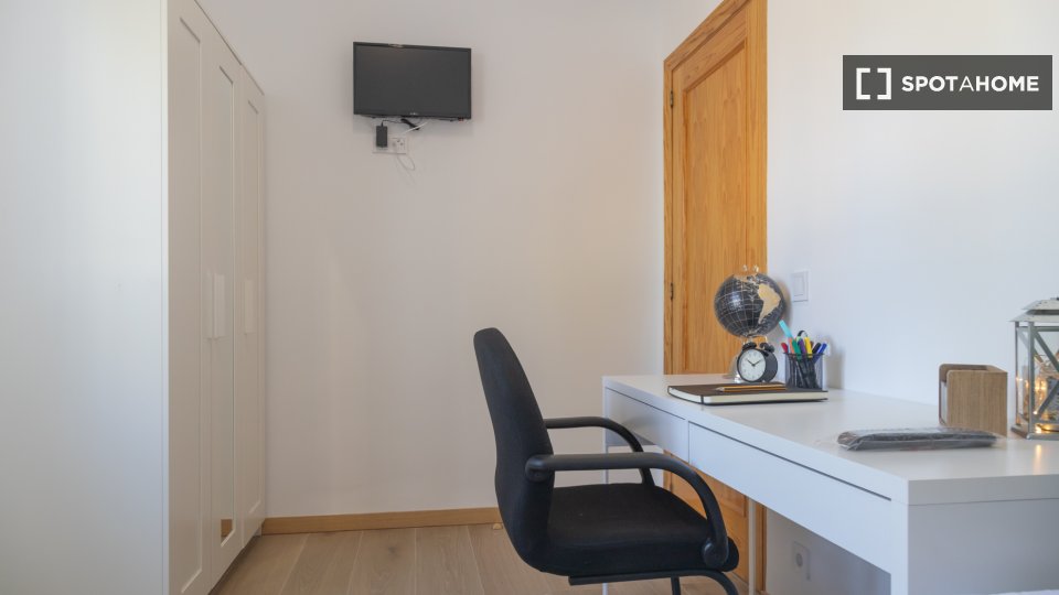 Double room Madrid, 5 beds — photo 14