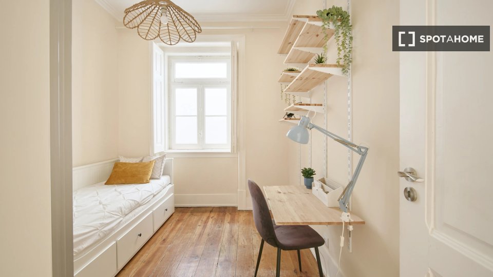 Double room Lisbon, 6 beds — photo 1