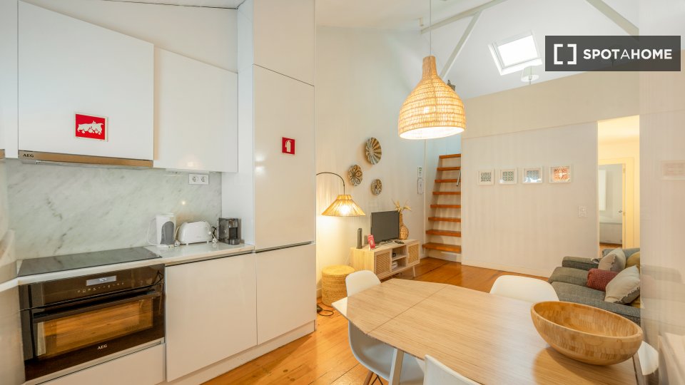Apartment Lisbon, 2 beds — photo 42