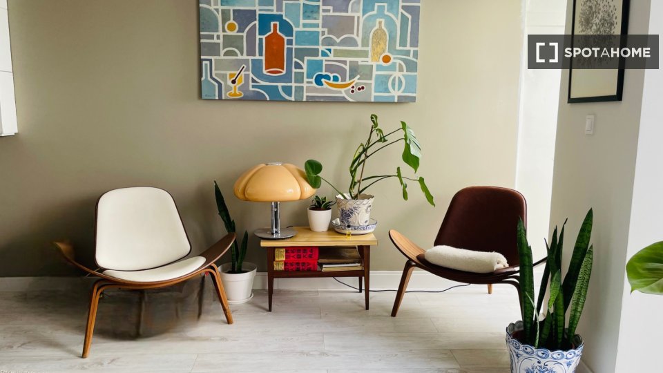 Apartment Lisbon, 2 beds, 72m² — photo 12