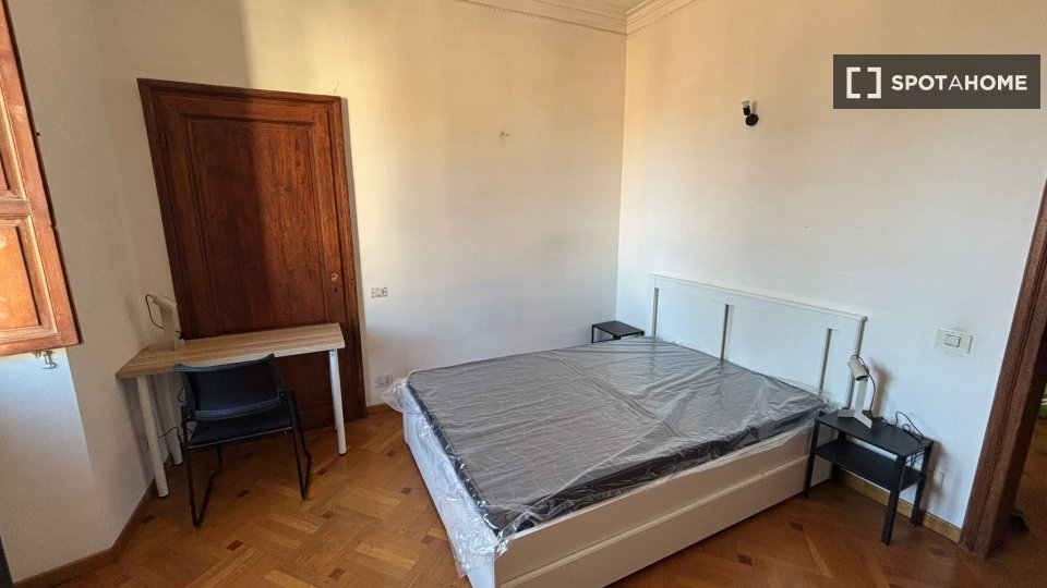 Double room Rome, 3 beds — photo 7