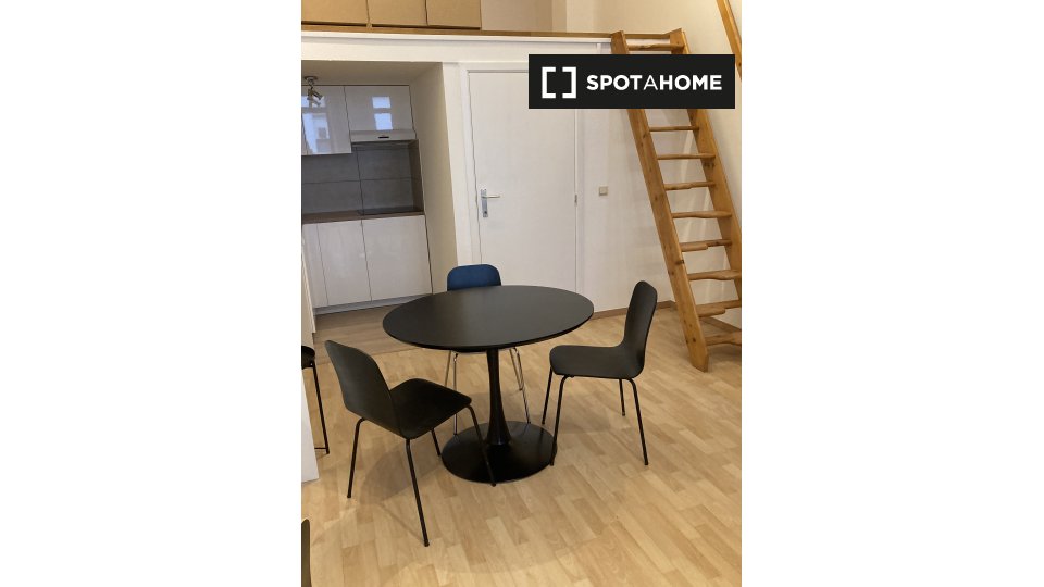 Apartment mono Brussels, 65m² — photo 1