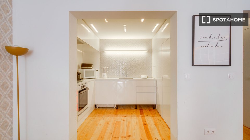 Apartment Lisbon, 2 beds — photo 48