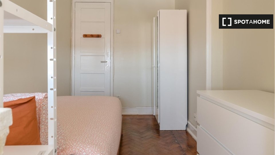 Double room Lisbon, 7 beds — photo 3