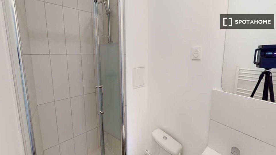 Double room Paris, 11 beds, 190m² — photo 19
