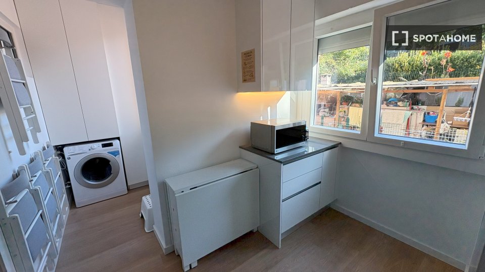 Double room Lisbon, 4 beds, 90m² — photo 9