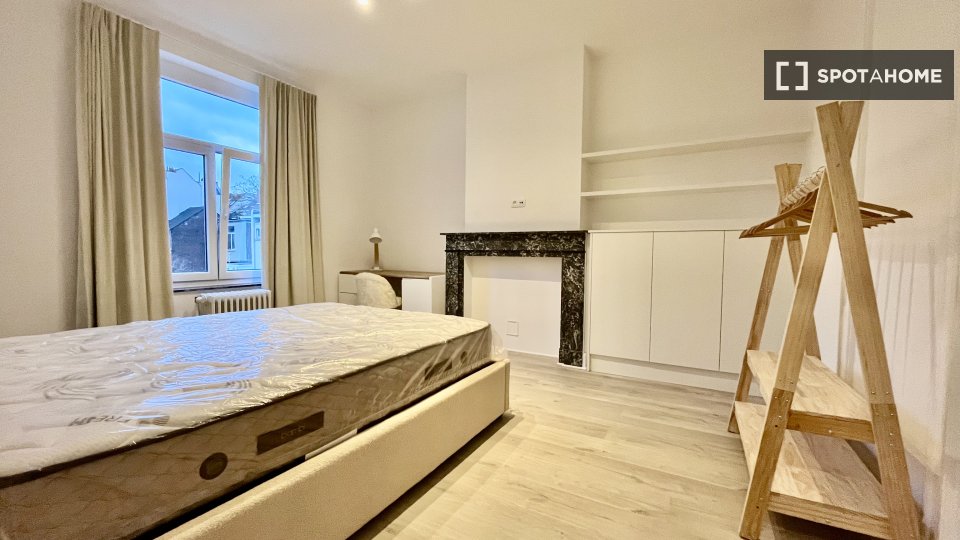 Double room Brussels, 8 beds — photo 1