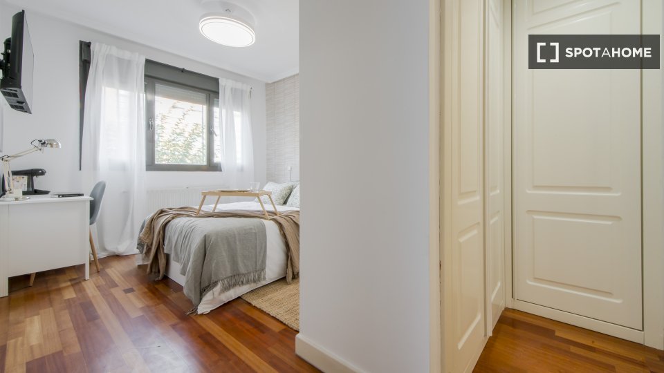 Double room Madrid, 8 beds — photo 2