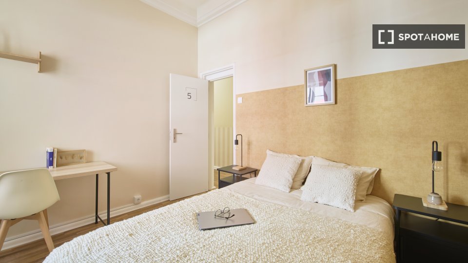 Double room Lisbon, 11 beds — photo 18