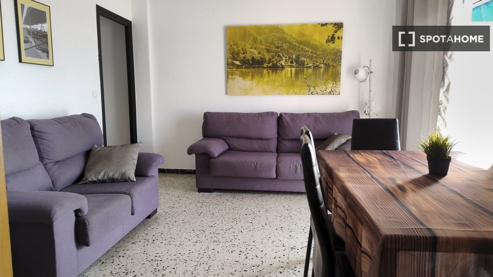 Apartment Alicante, 4 beds, 100m² — photo 7