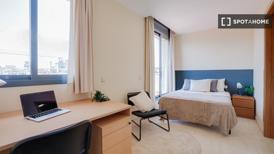 Double room Barcelona, 17 beds, 550m² — photo 11