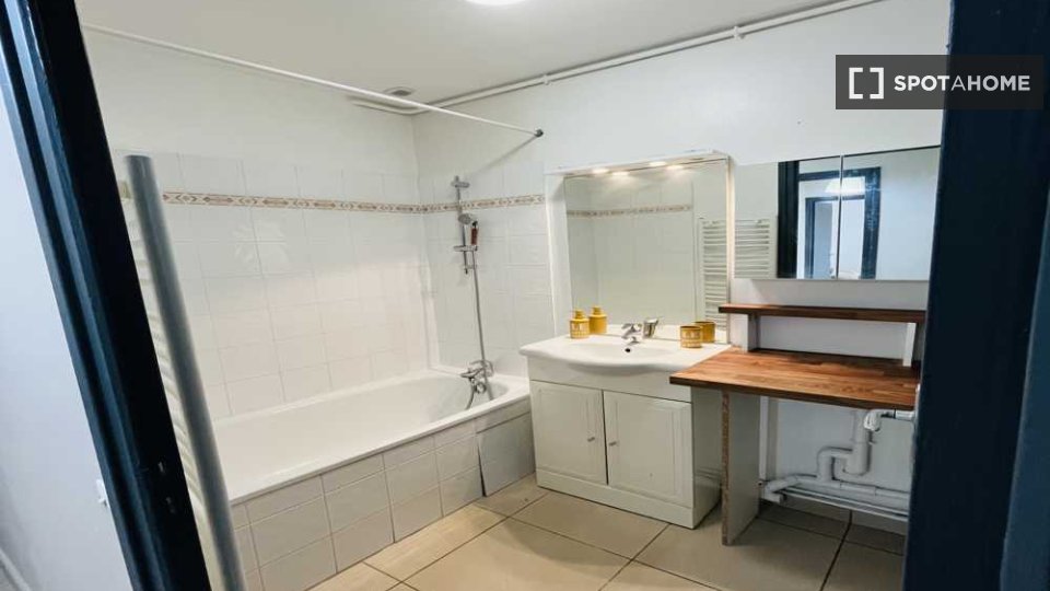 Double room Lyon, 4 beds, 80m² — photo 11