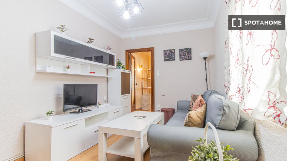Apartment Zaragoza, 3 beds, 82m² — photo 3