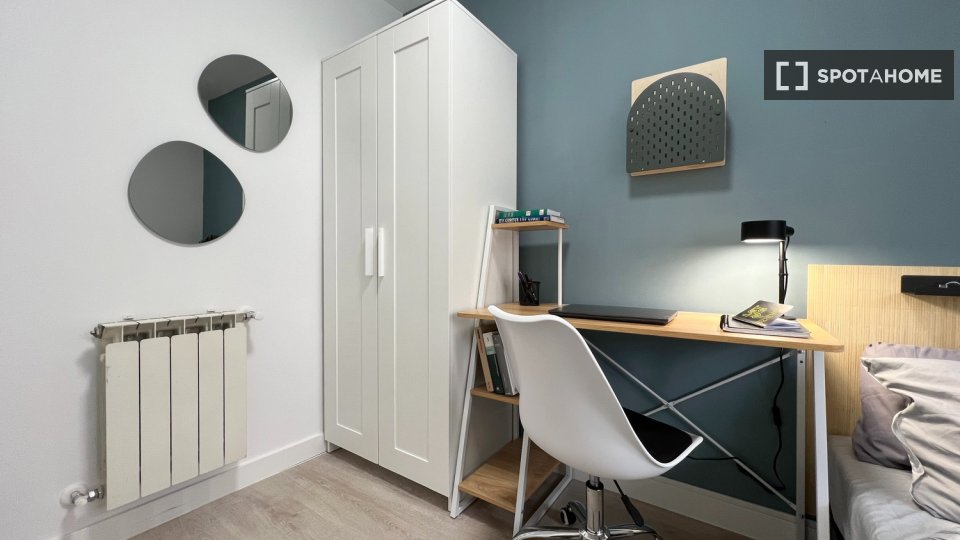 Double room Madrid, 5 beds — photo 27
