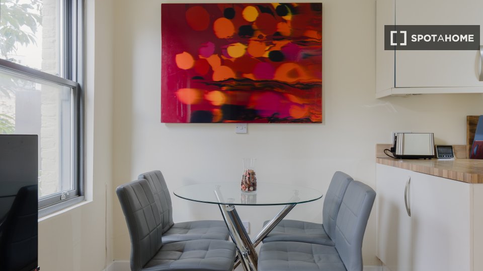Apartment London, 1 bed — photo 16