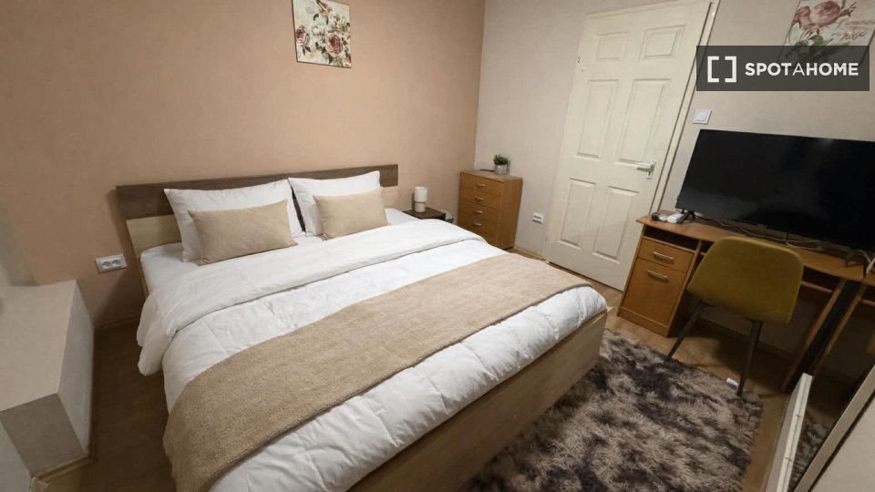 Double room Budapest, 3 beds, 64m² — photo 15