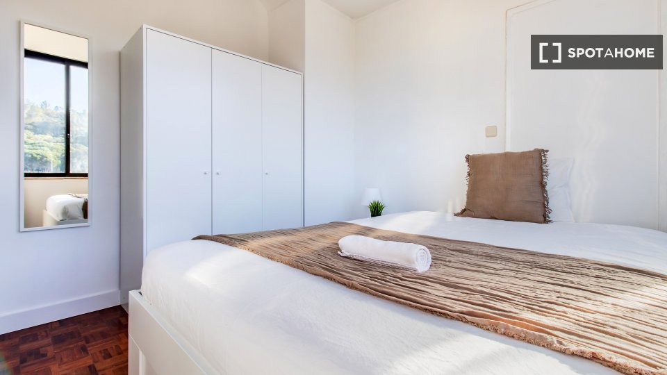 Double room Lisbon, 10 beds — photo 13